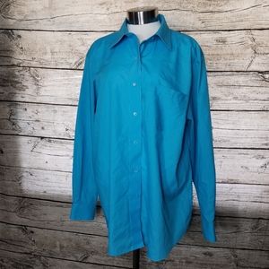 Foxcroft light blue dress Dress Shirt Size 16.Pit to pit approx:  22.5 inches